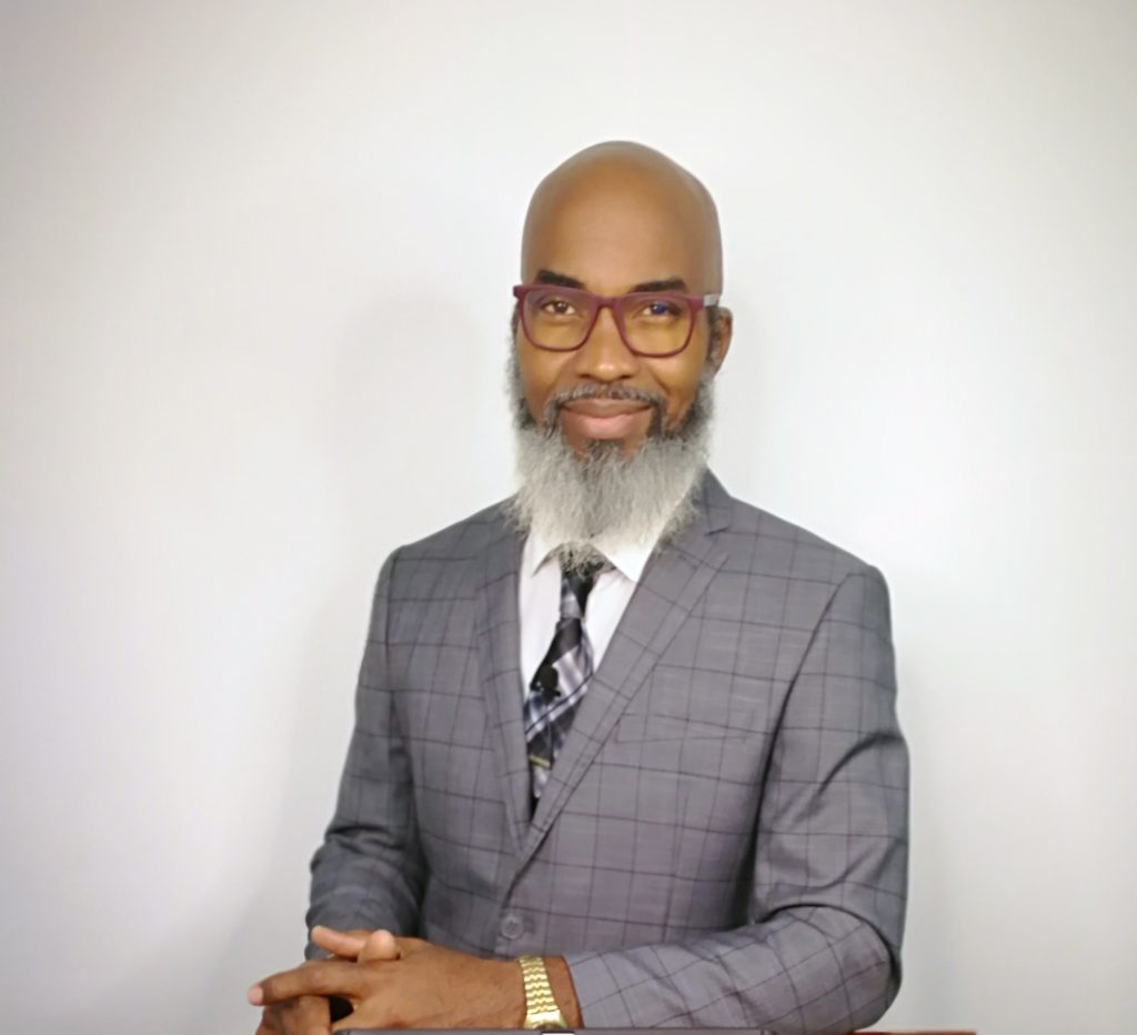 Dr Leroy Lewis